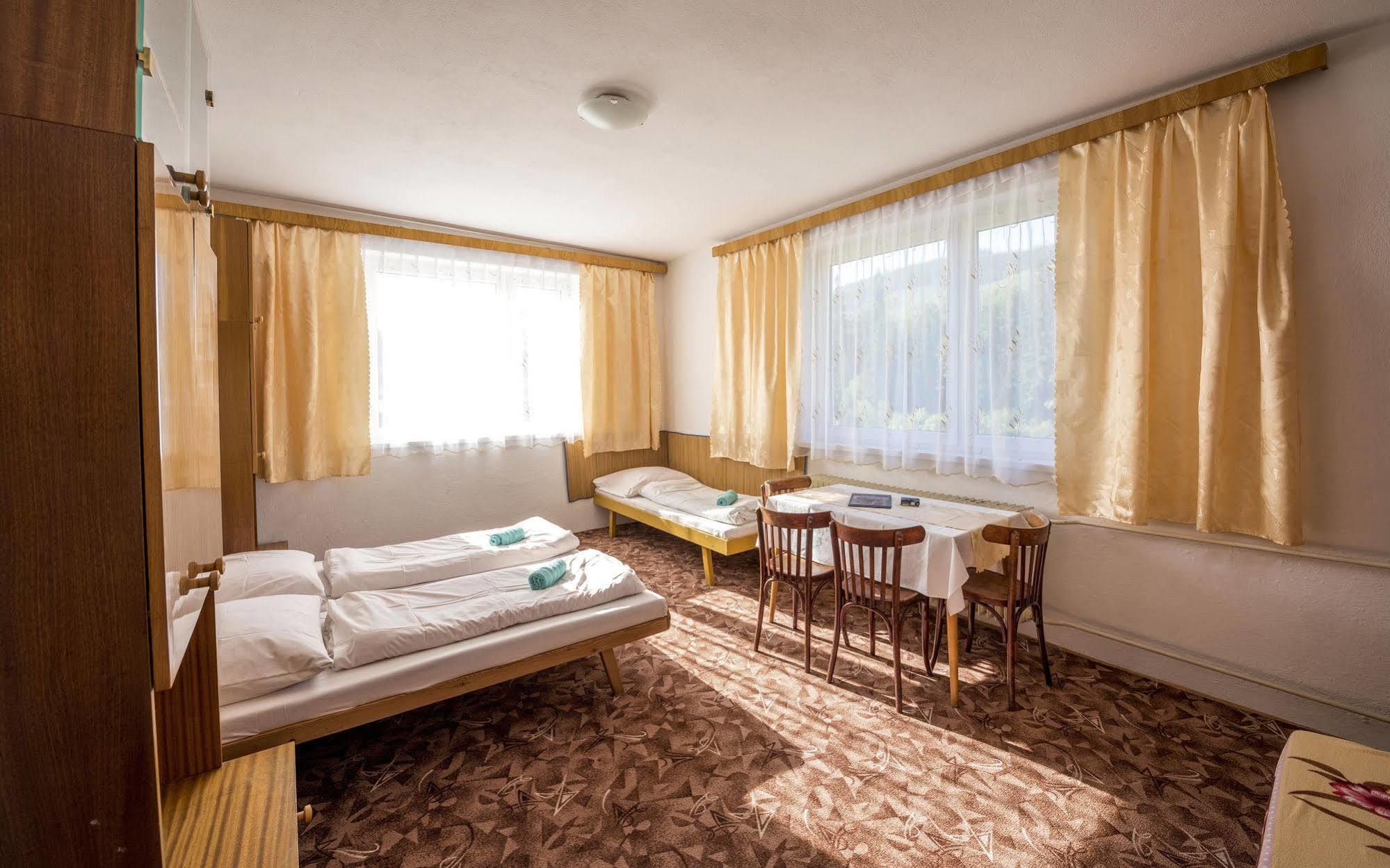 Guesthouse Cyprian Sebesér Kültér fotó